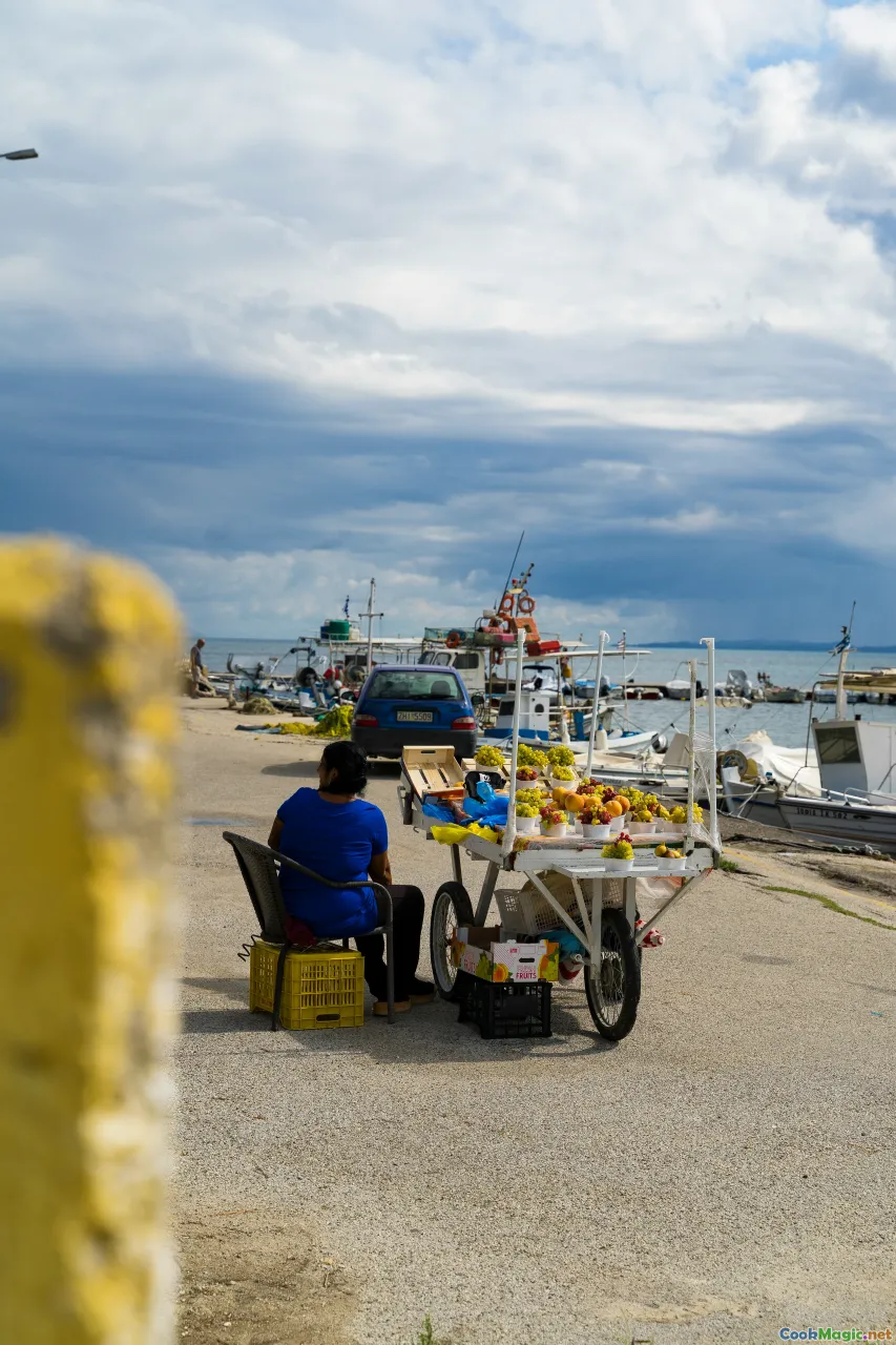 Bahamian market, fishing boats, local seafood vendors