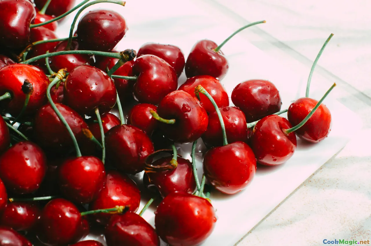 cherries, chocolate, kirsch, cream, ingredients