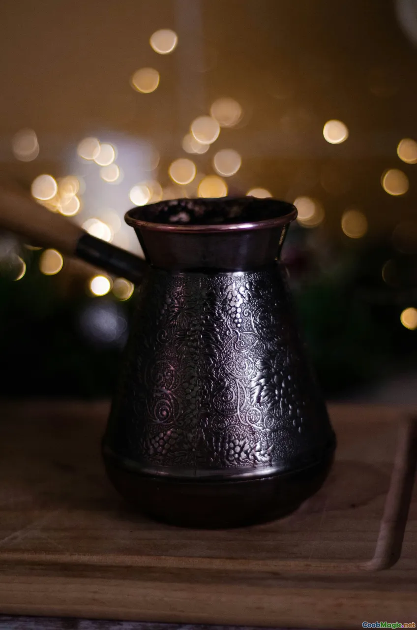 dawn, Christmas lights, street festival, steaming pot