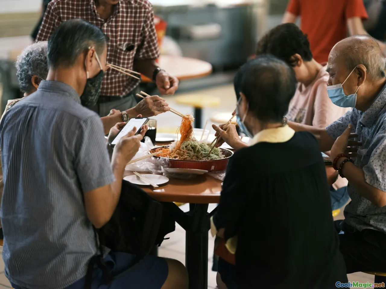 family dining, communal meal, Singapore culture