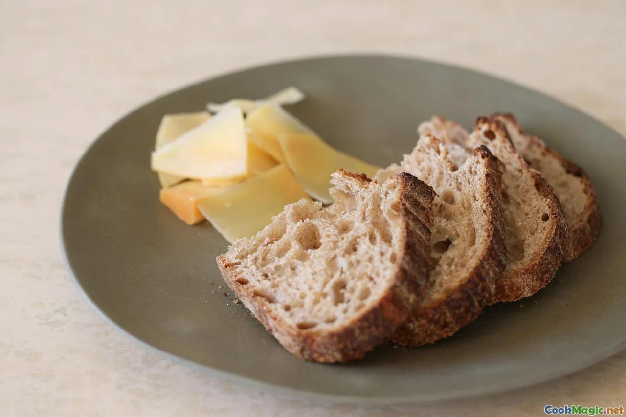 flatbrød with butter, knekkebrød brunost, røros butter, rye bread