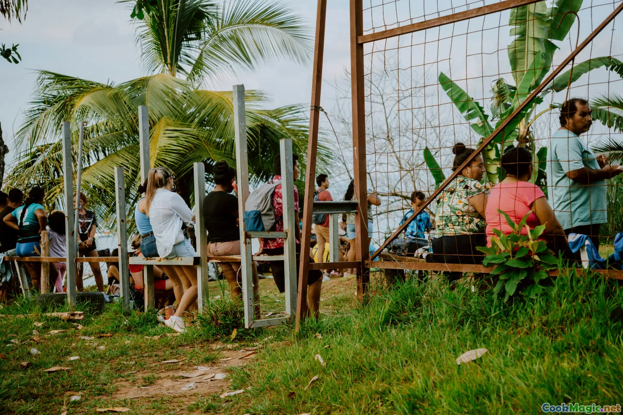 Holguín cuisine, Guantánamo, Caribbean fusion, rural cooking, local markets