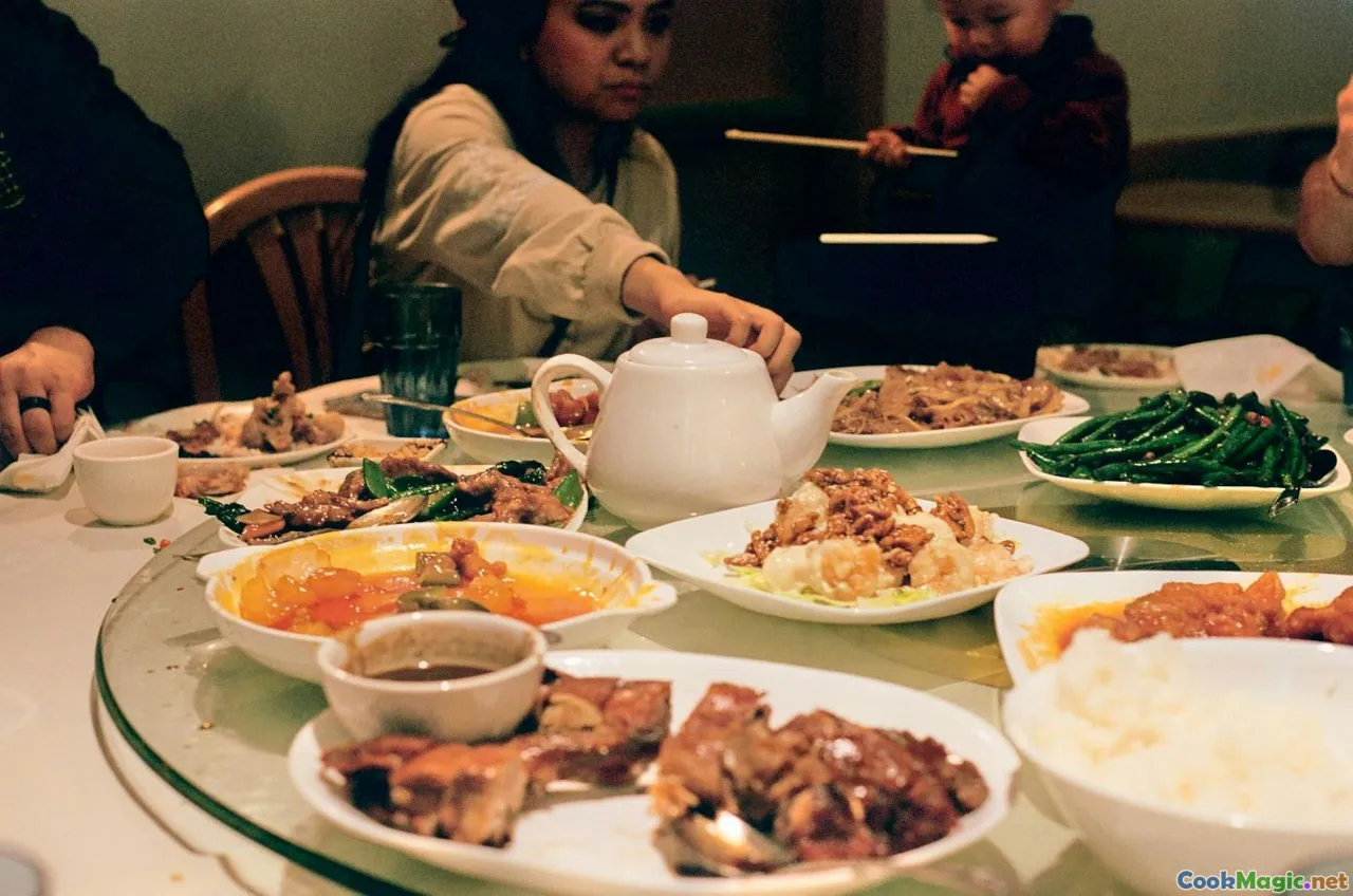 hospitality, family sharing meal, Middle Eastern family