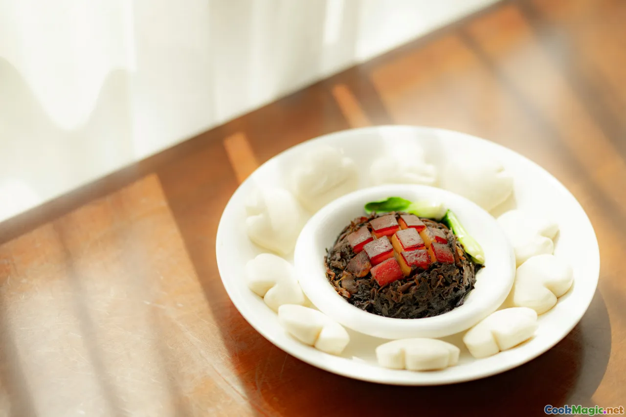 innovative Korean rice cakes, fusion cuisine, contemporary presentation
