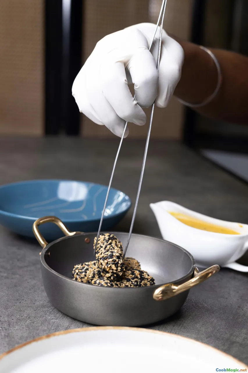 kitchen tips, troubleshooting, tasting spoon, mixing bowl