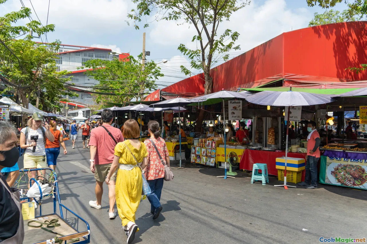 market tips, street food, local market, shopping tips