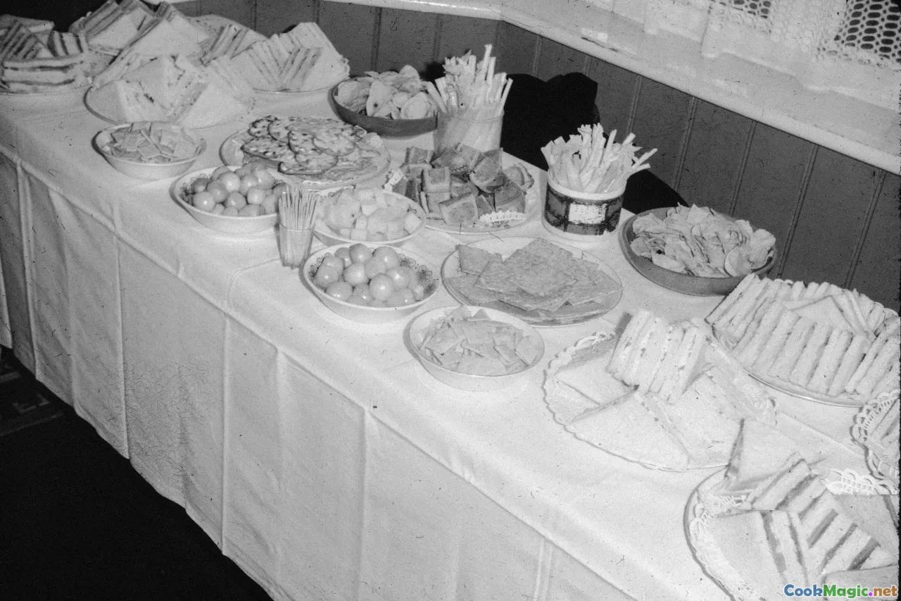 party platter, batch cooking, buffet, catering