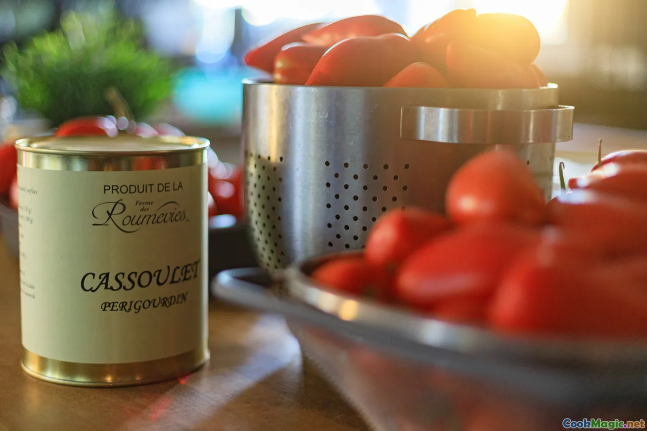 pepper vinegar bottle, mason jar, hot peppers, cider vinegar