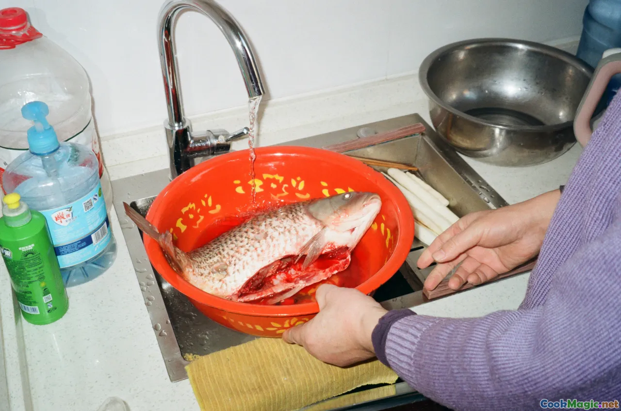 prepping salted fish, fish soaking, kitchen prep