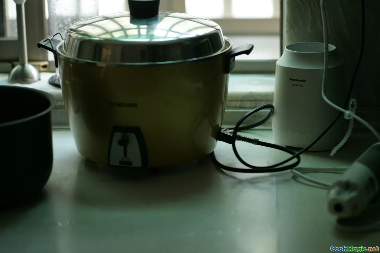 pressure cooker, slow cooker, stovetop, kitchen gear