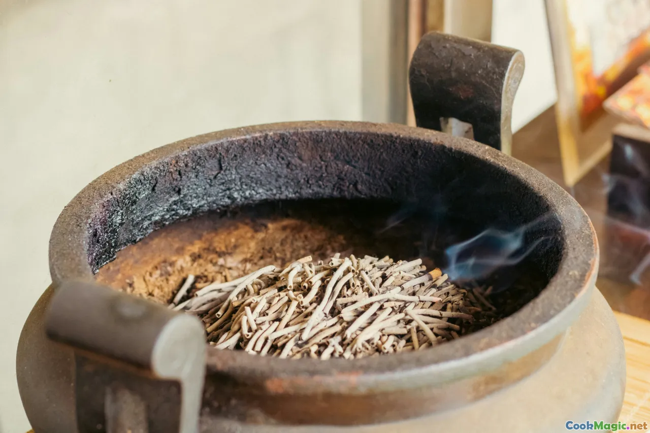 sugar dusting, cinnamon bowl, churros close-up