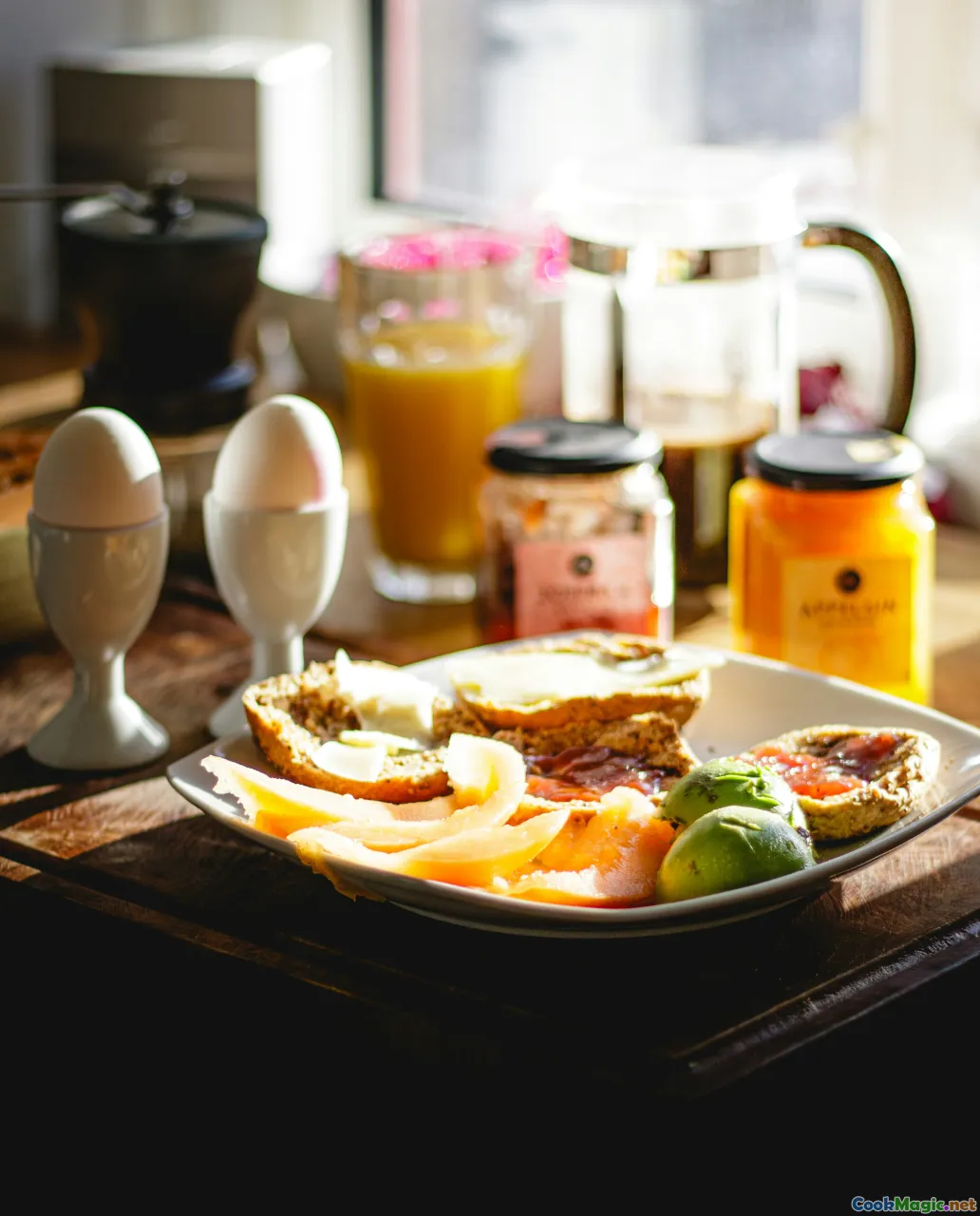 sunrise, cozy kitchen, morning light, breakfast table