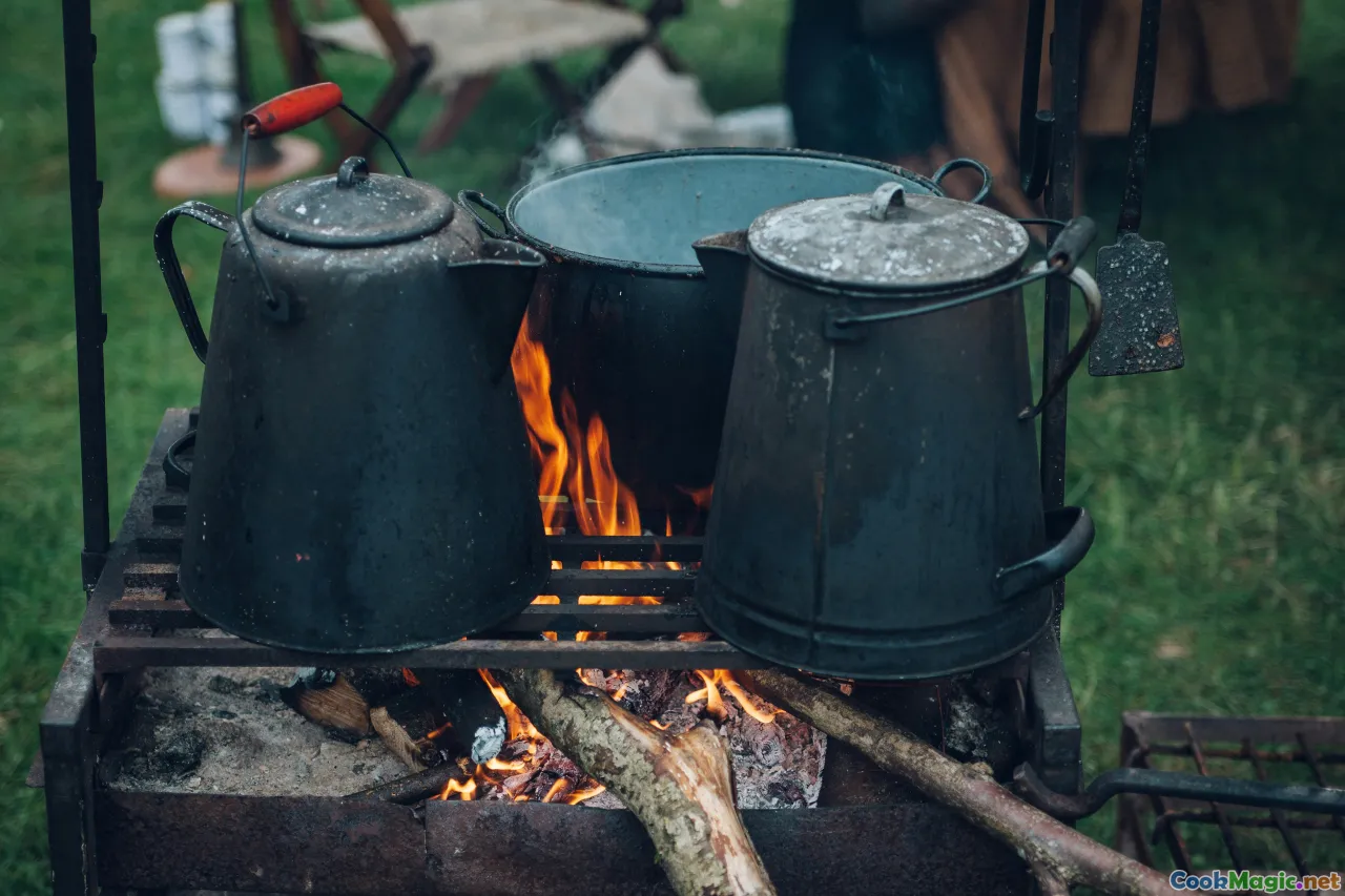 traditional Bosnian pot, stew, home cooking, rustic cooking