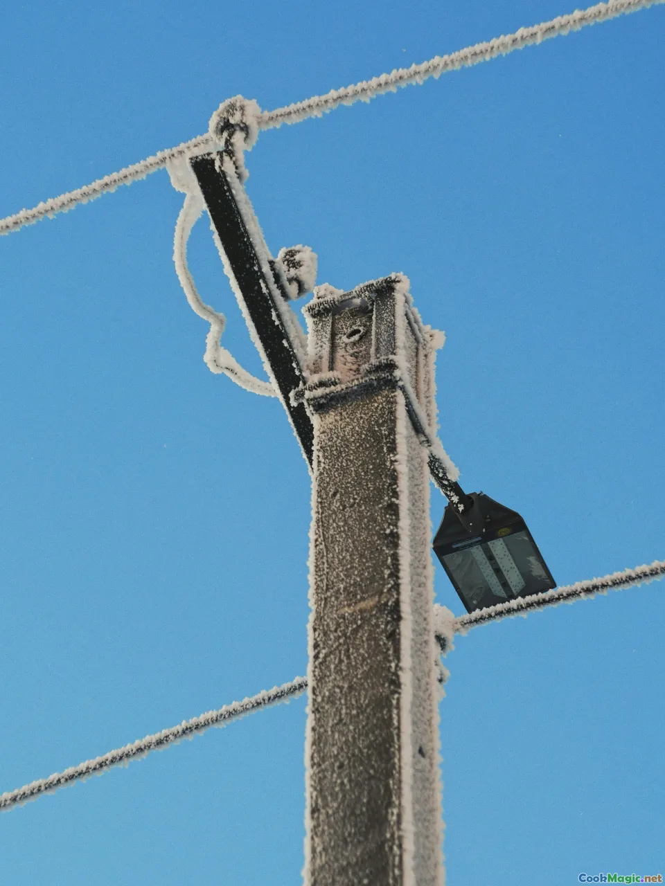 wire rack, heat lamp, crunchy ridges