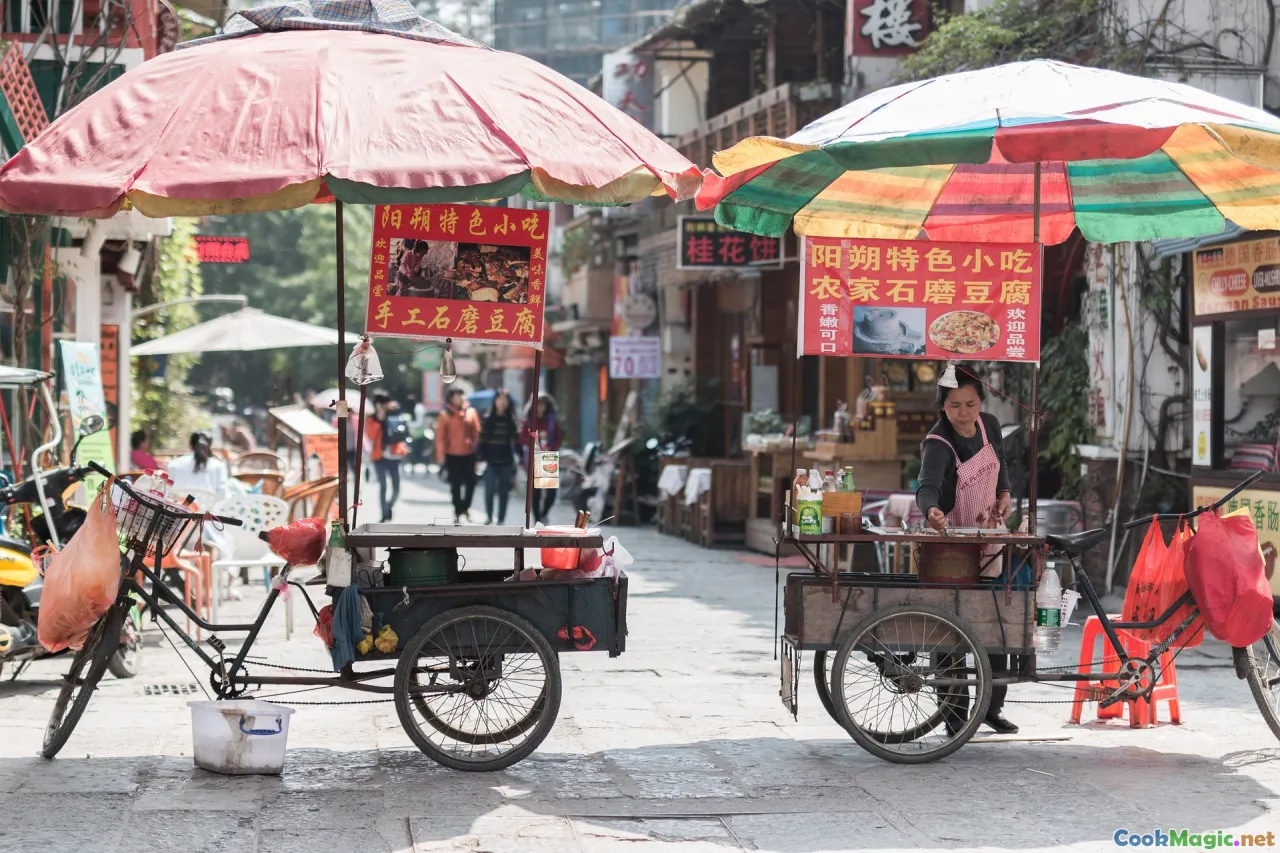 cassava donuts, street vendor, crunchy snack