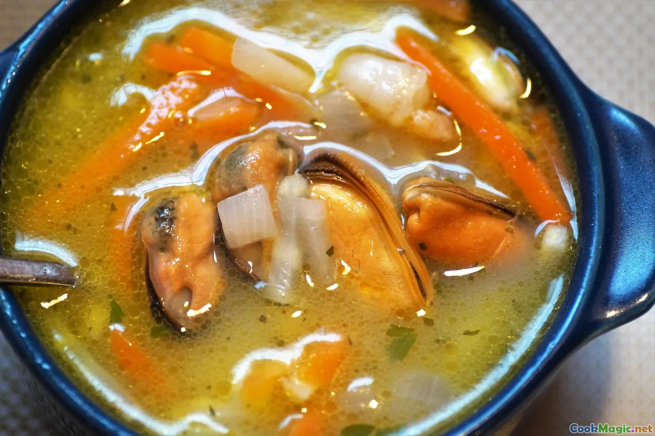 Maltese fish soup, seafood, ocean, aromatic broth