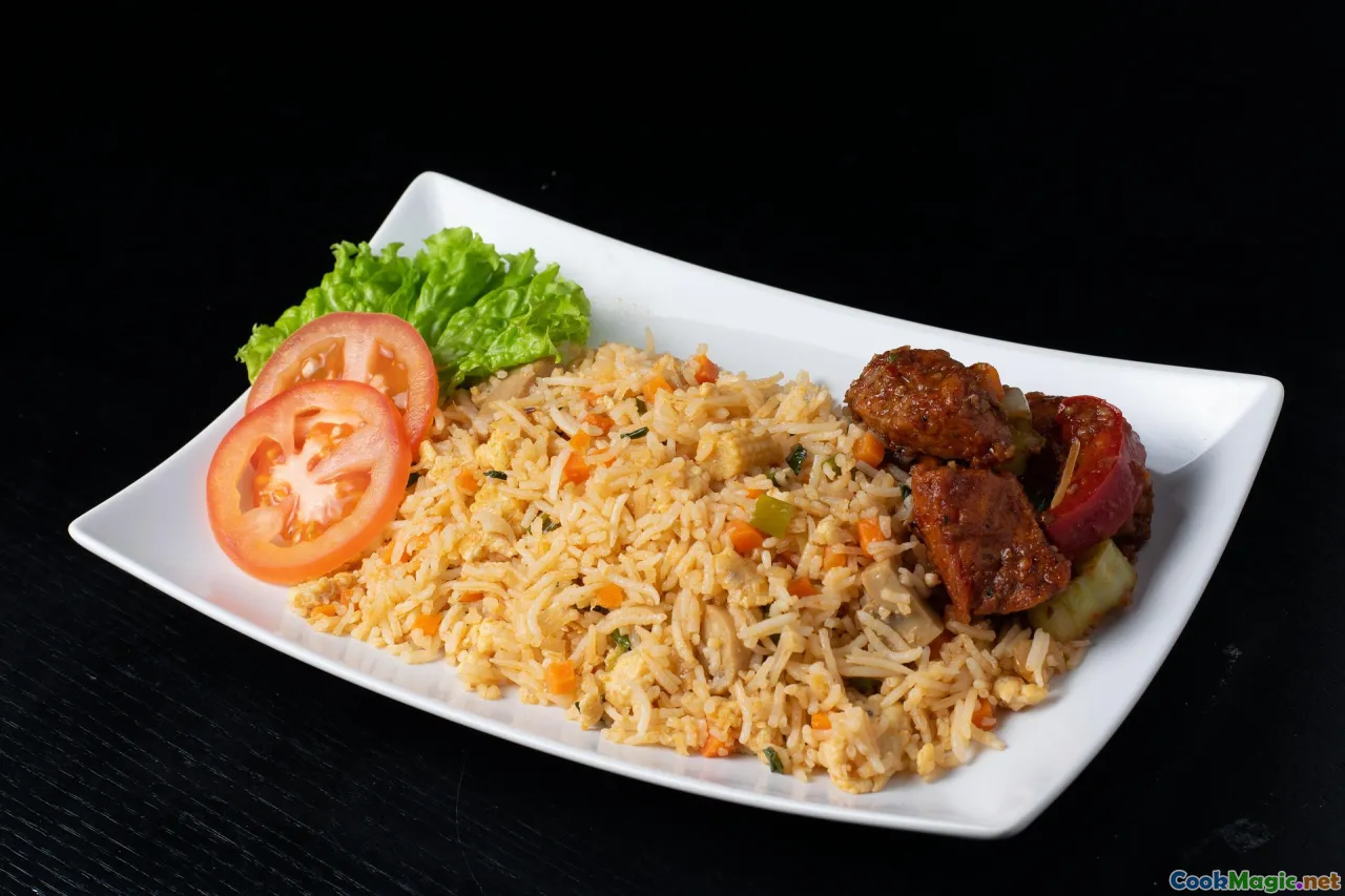 nasi goreng, sambal, street cart, kerupuk