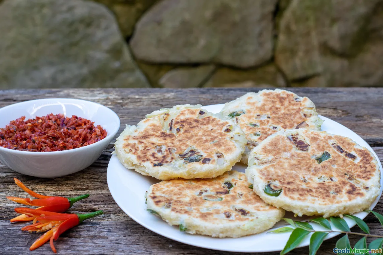 Rajasthani chutney, red chili, bajra roti, desert cuisine