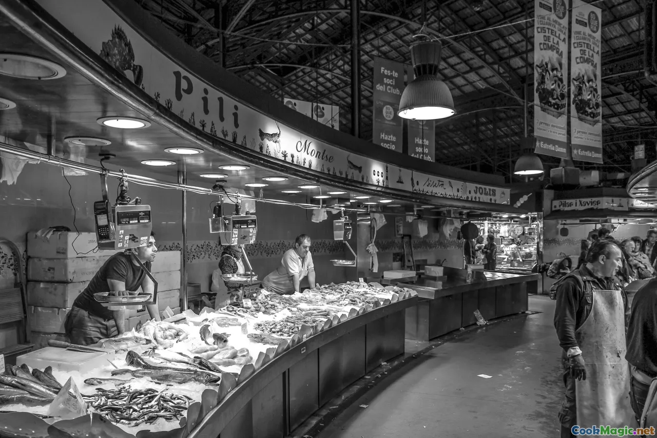 Rarotonga market, vendor stall, jars of fish, breadfruit