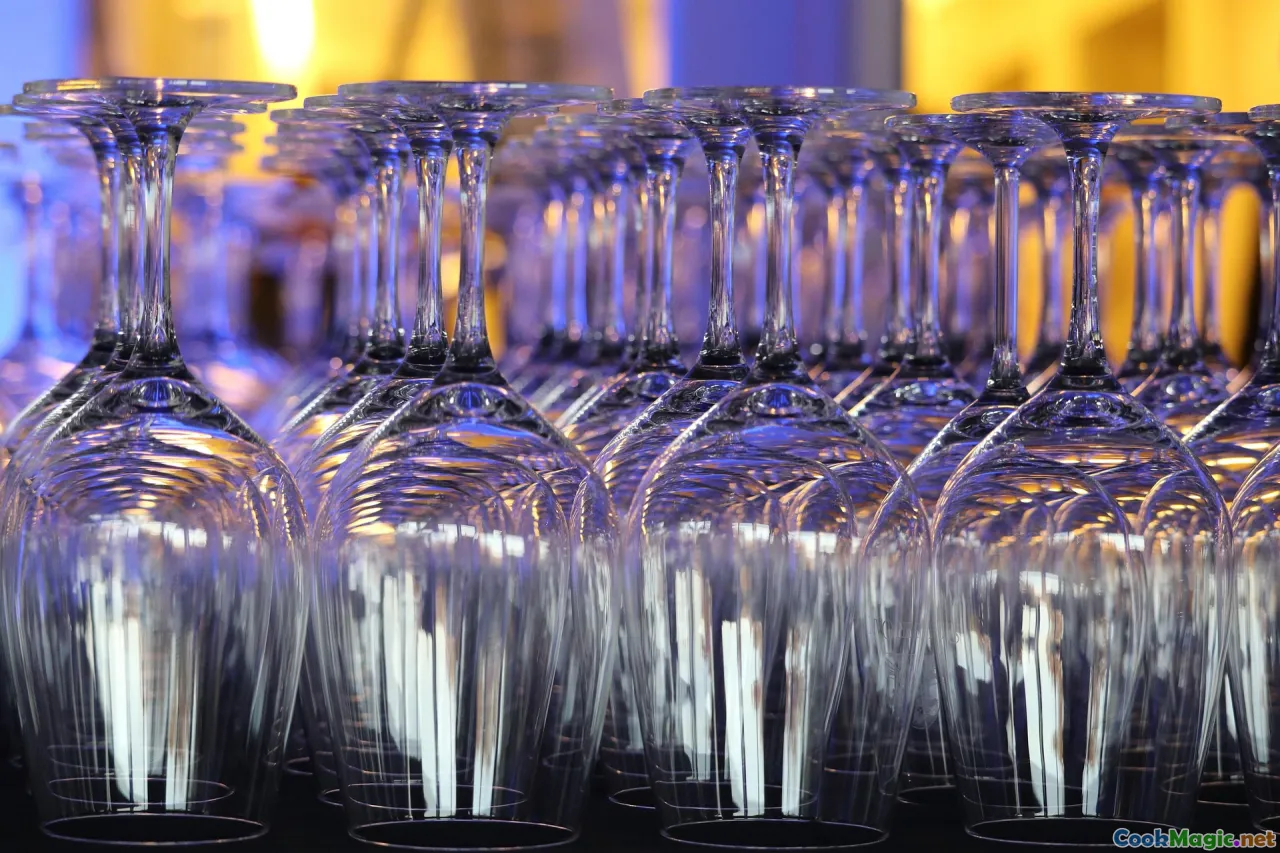 tasting notes, crystals, rind, slices