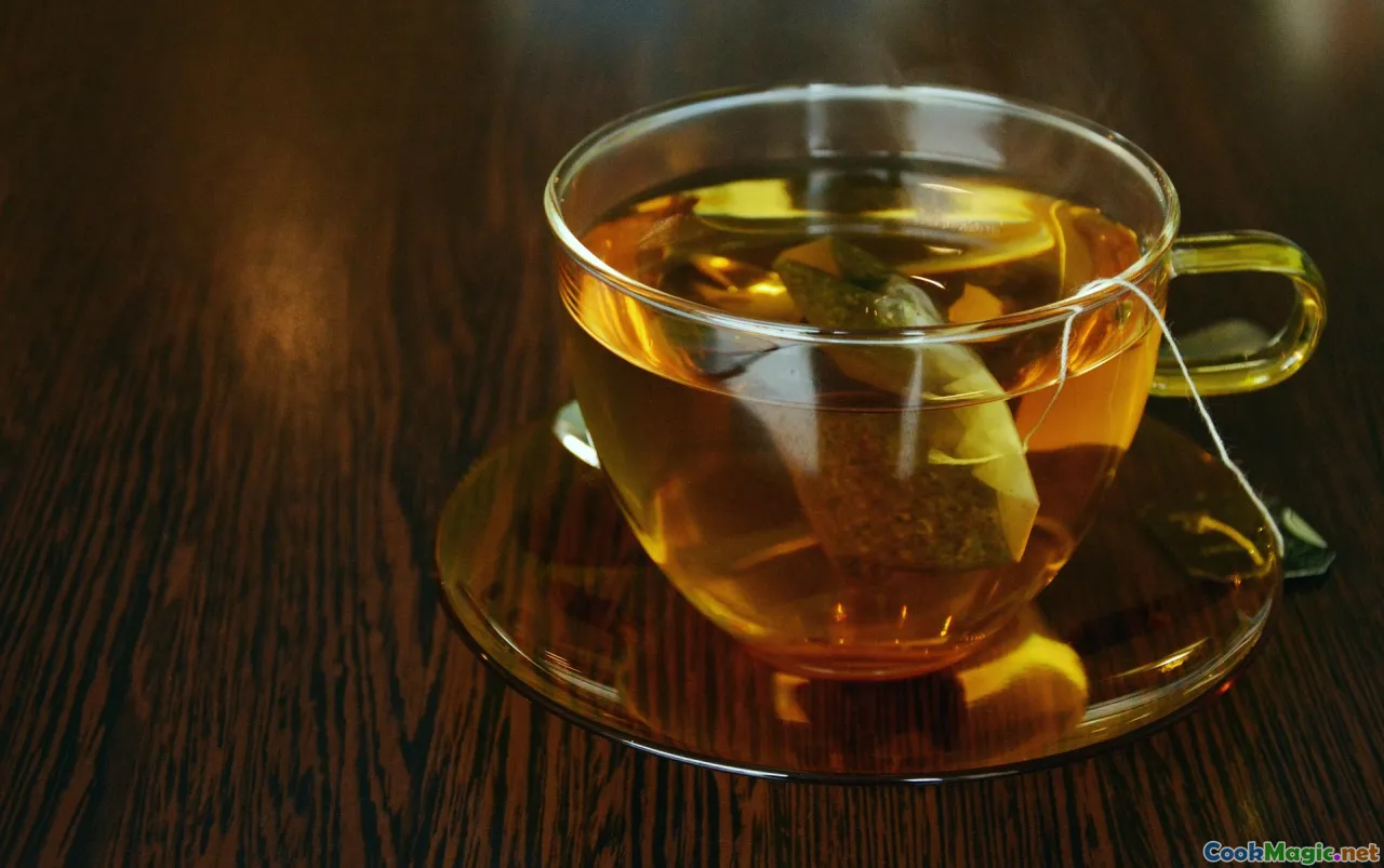 tea, armudu glass, serving tray, Novruz table
