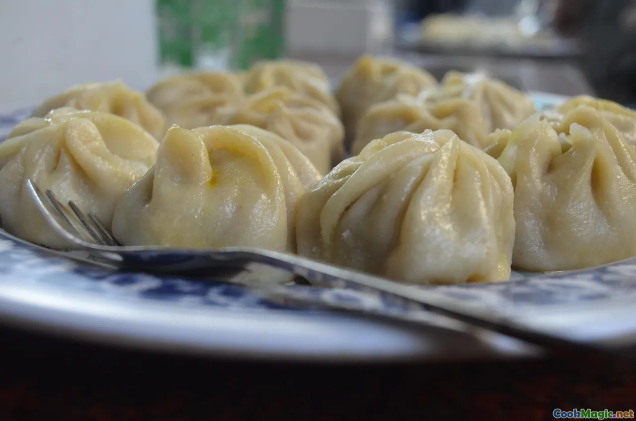 Steaming Methods for Traditional Vietnamese Bánh Bao