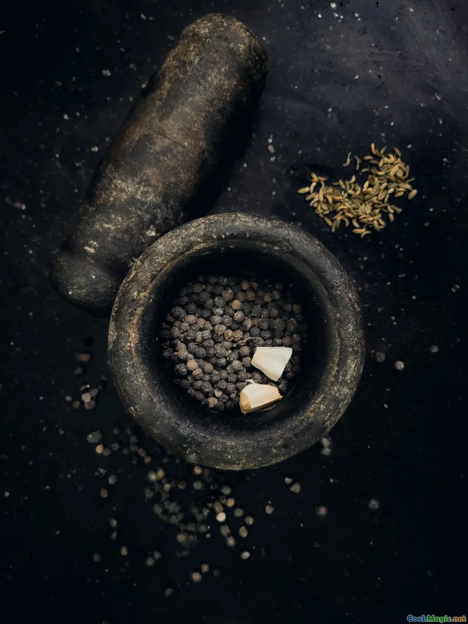 black peppercorns, mortar and pestle, khorkhog