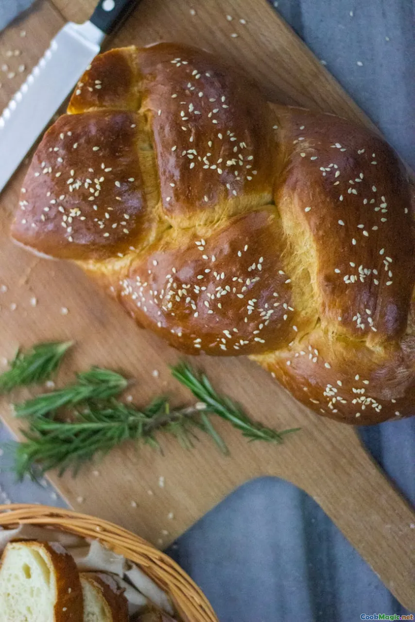 choereg, braided bread, sesame, mahleb
