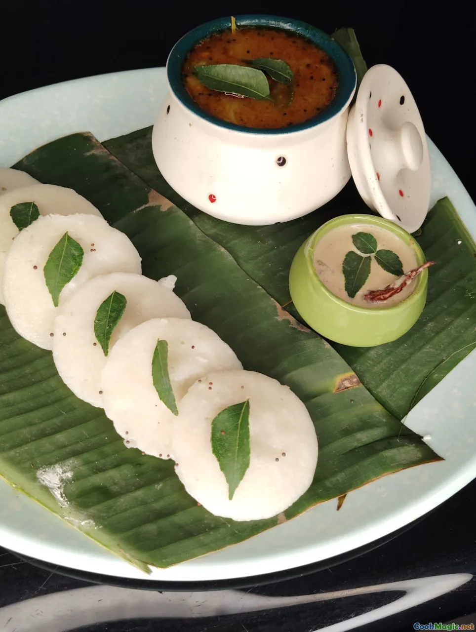 coconut chutney, idli dosa, Bangalore cafe, curry leaves