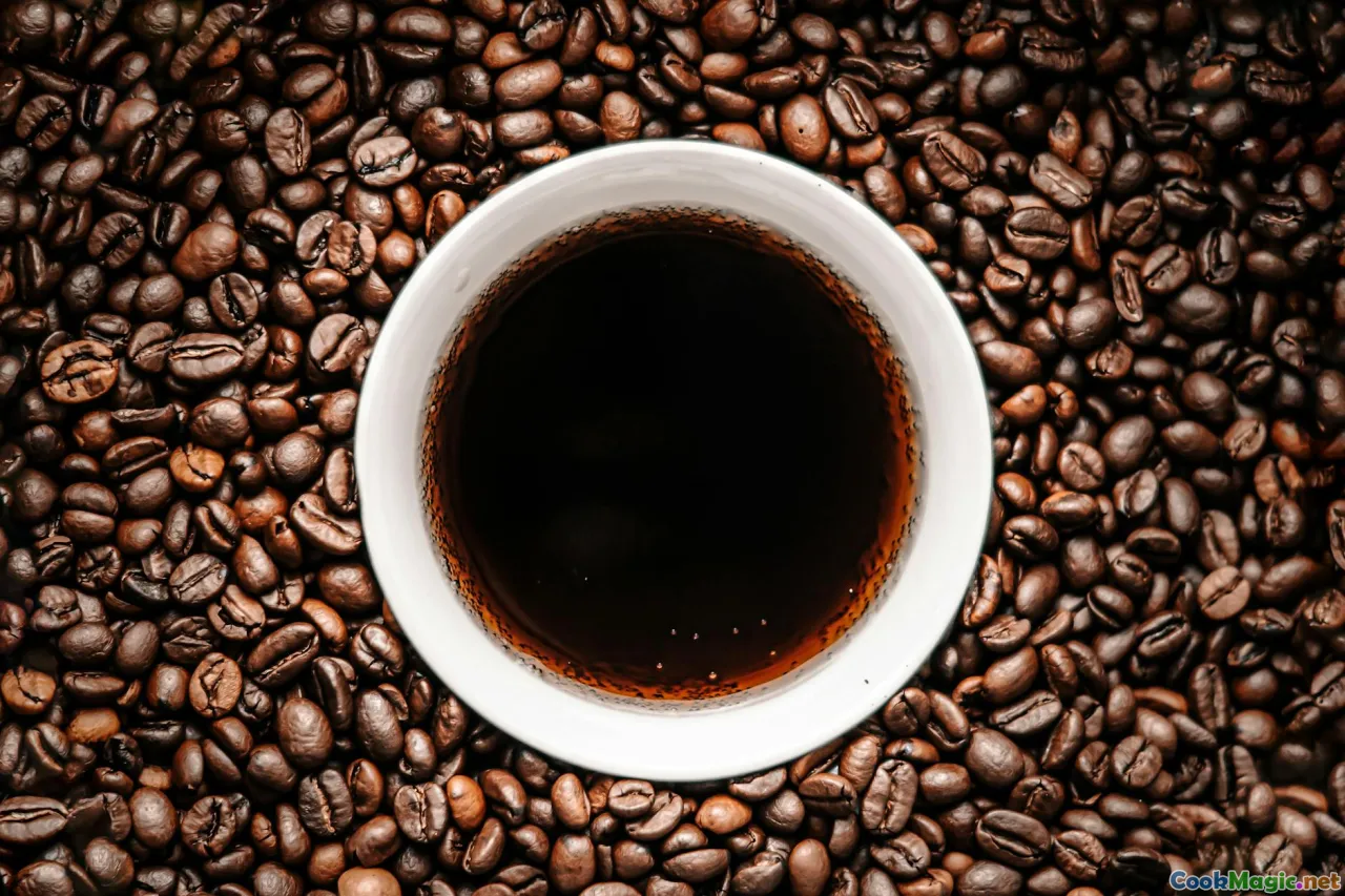 coffee pouring, traditional coffee cups, foam on coffee