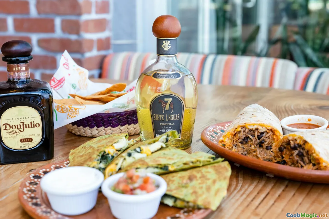 condiments, hot sauce, pickles, salsa