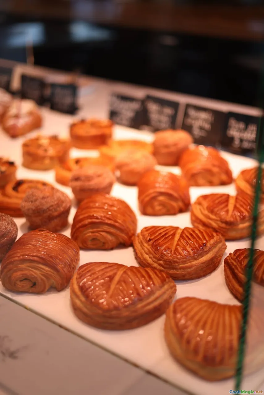 Danish pastry, croissant, puff pastry, layered pastry