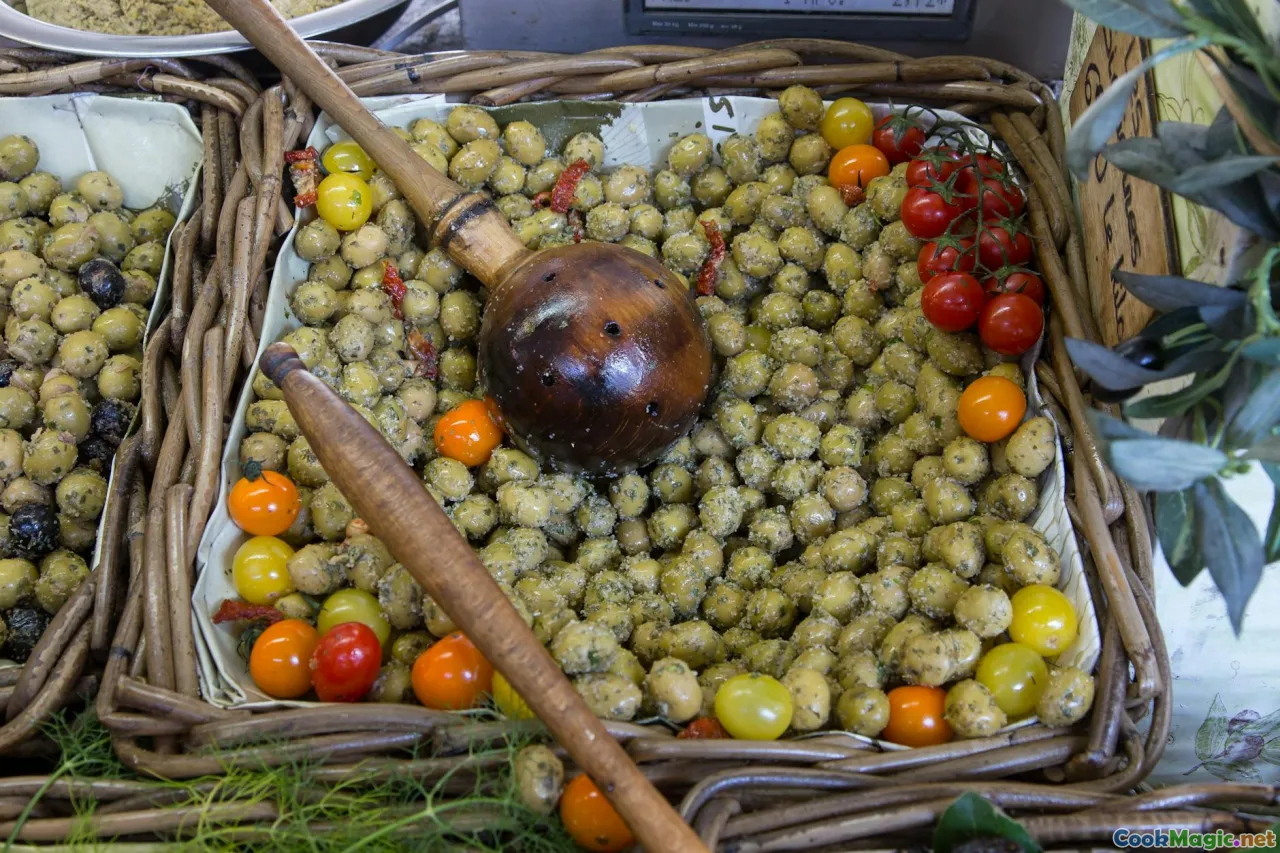 farmers market, tomatoes, olive oil, California