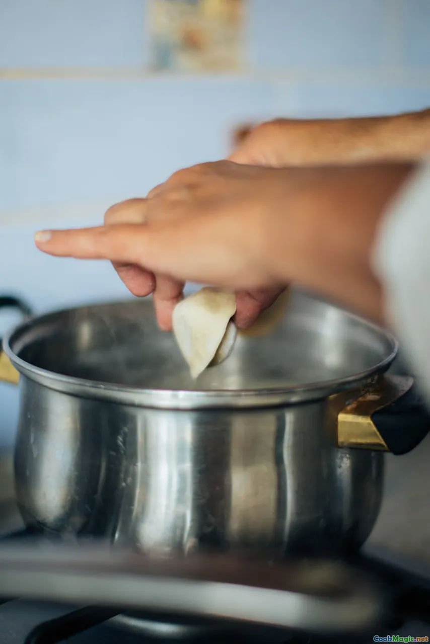Haitian kitchen, family meal, steaming pot