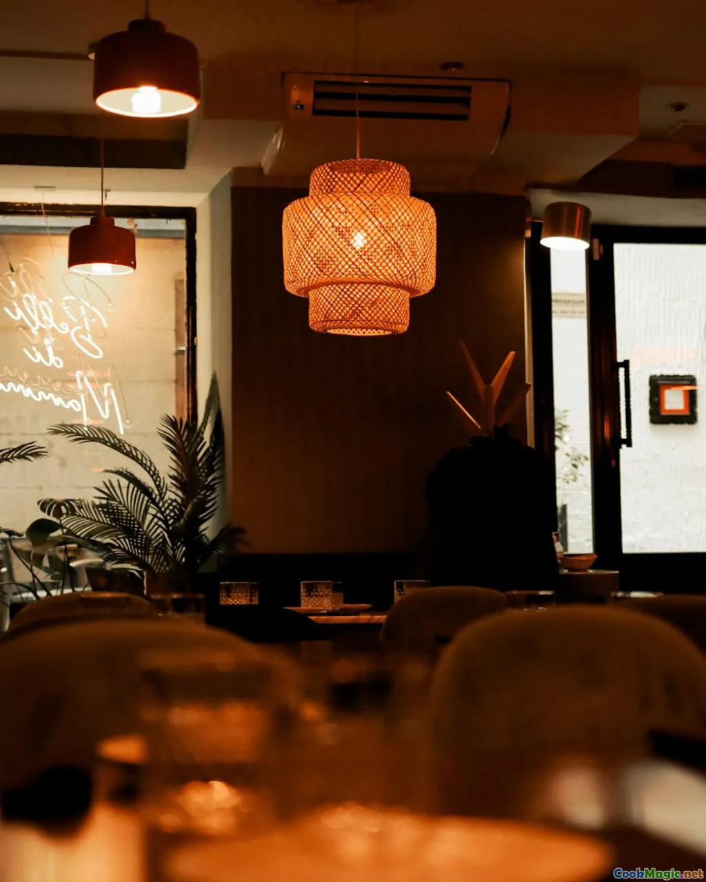 Madrid restaurant, terracotta pots, dining room, Spain