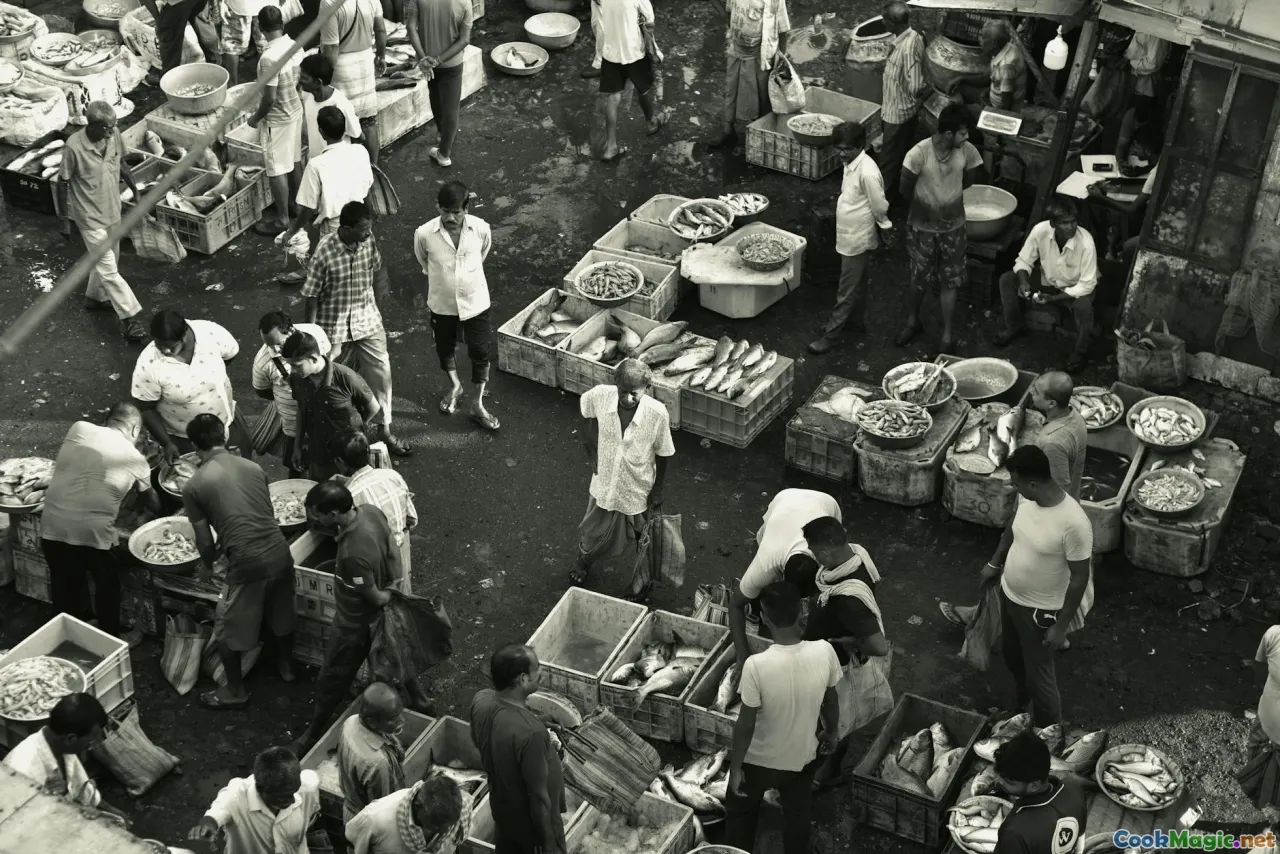 market, fish market, stalls, crowd