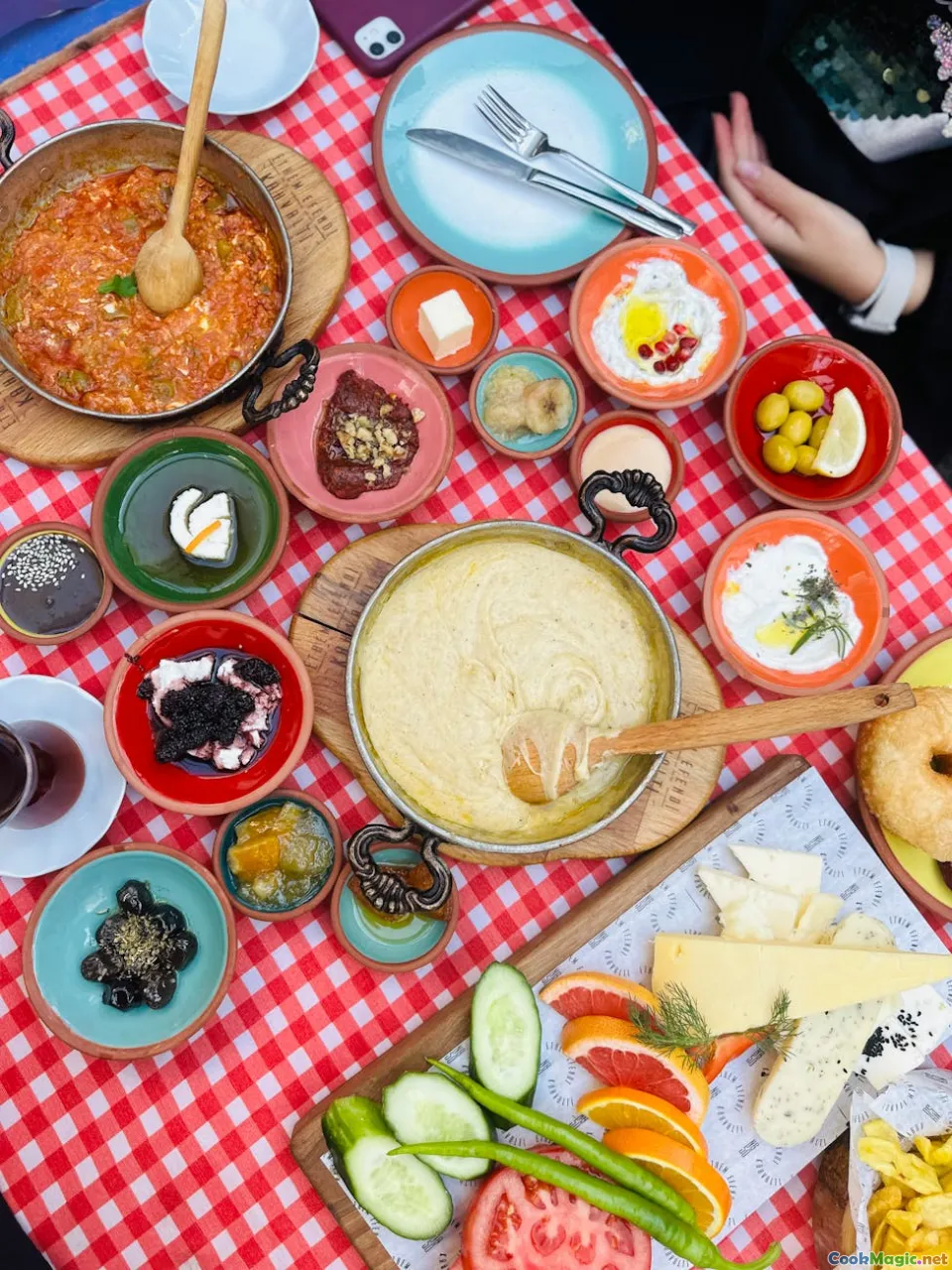 mezze, ajvar, peppers, bread