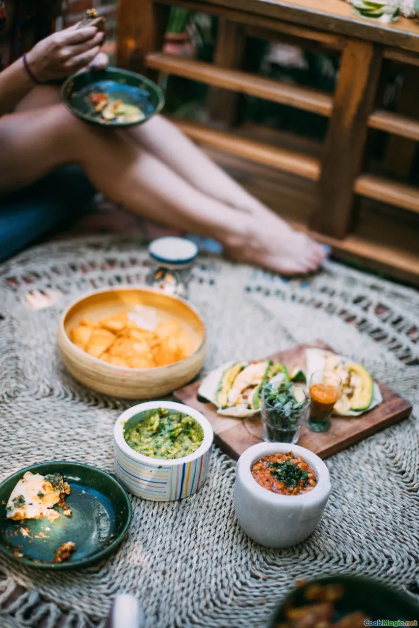 Minsk Maslenitsa celebration, outdoor blini stand, festive communal meal
