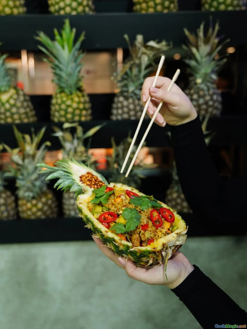 pairing gourmet food, tropical fruits, plating finesse