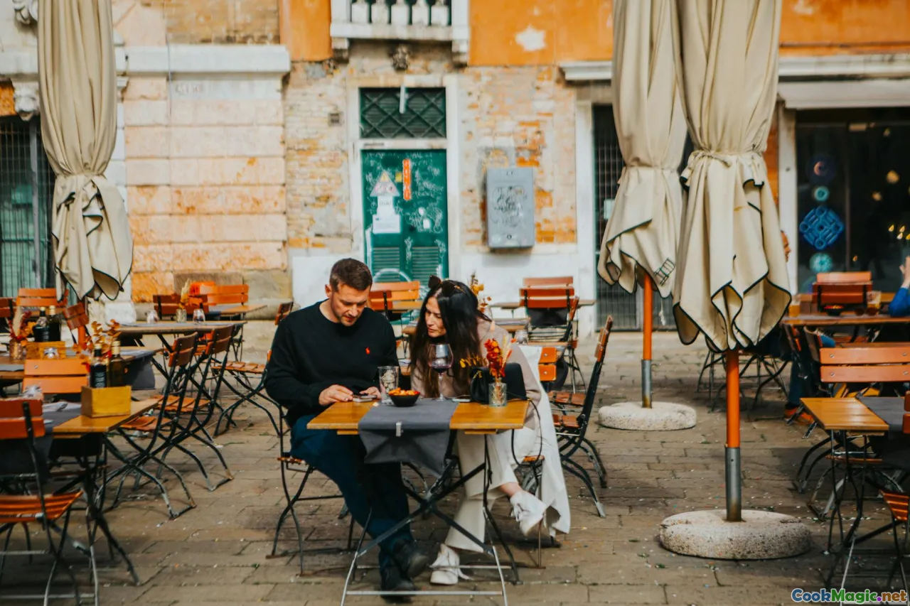 restaurant, Rangoon, Burma Love, street food