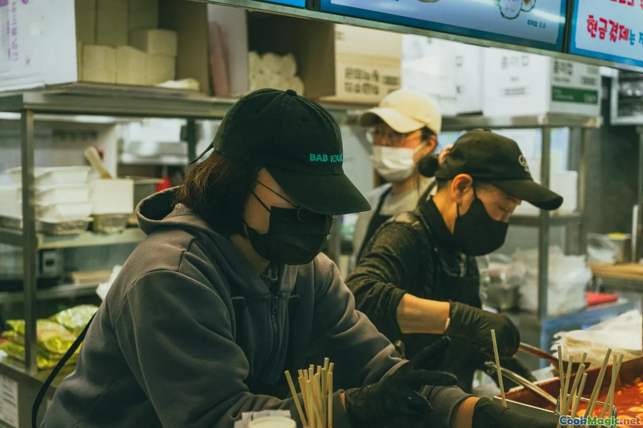 Senegalese restaurant, street food, cultural cooking