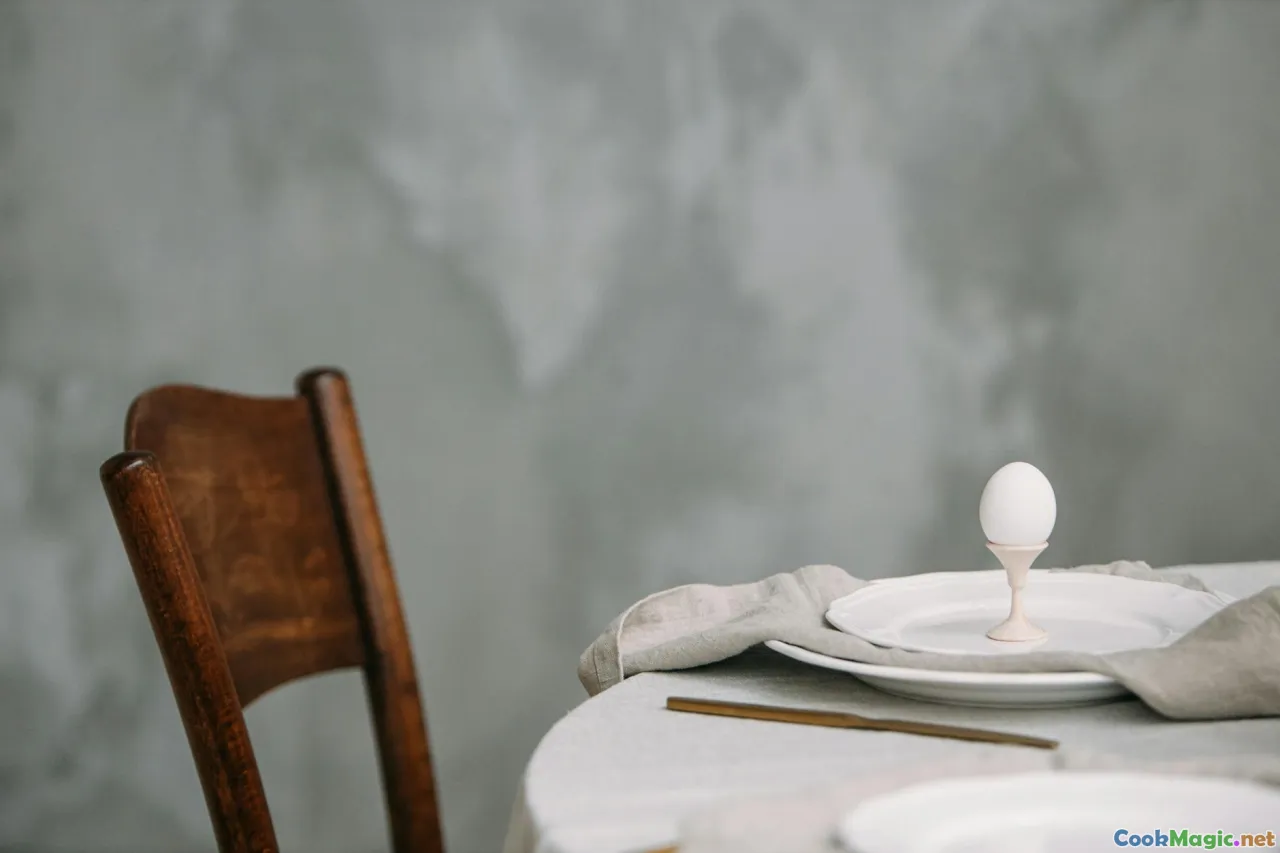 table setting, linen, ceramics, breakfast spread