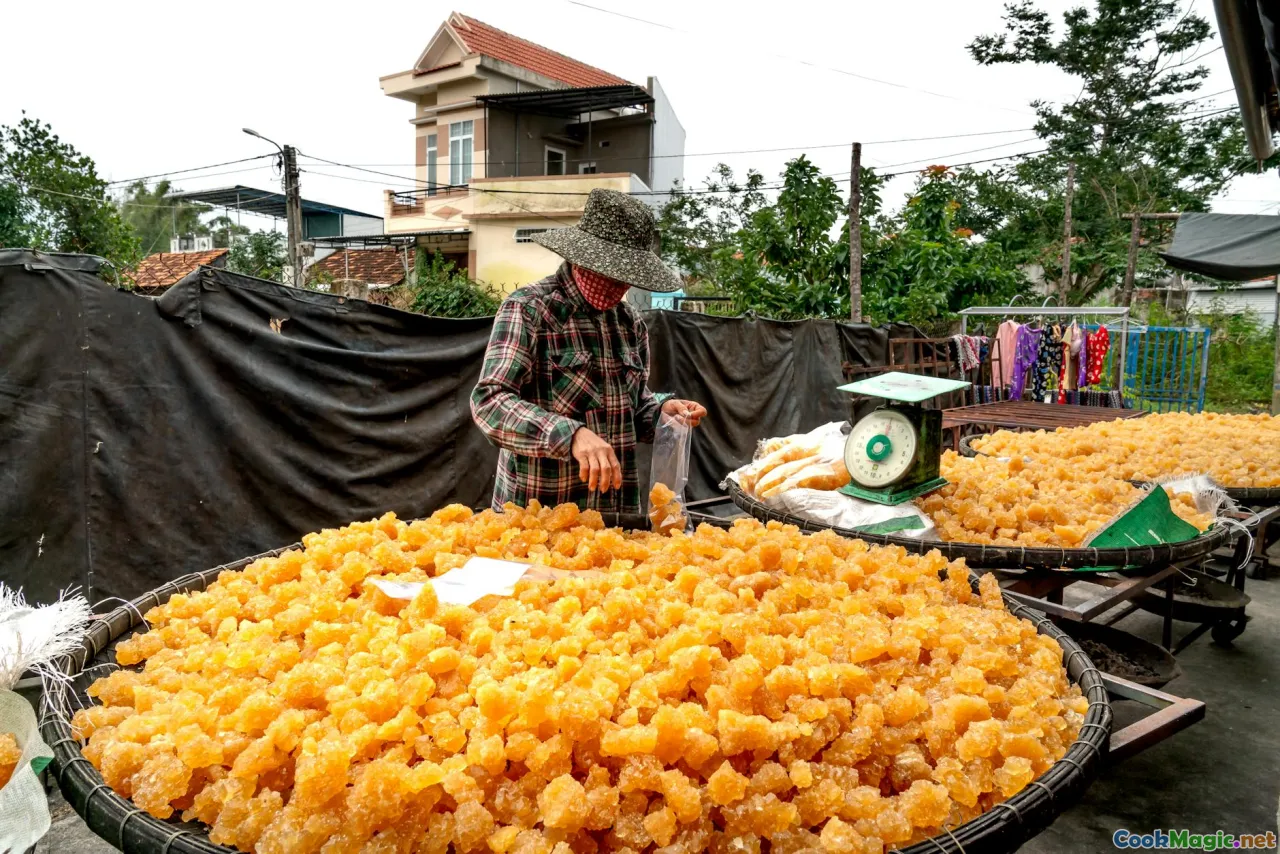 urban farm, sustainable market, eco-friendly packaging
