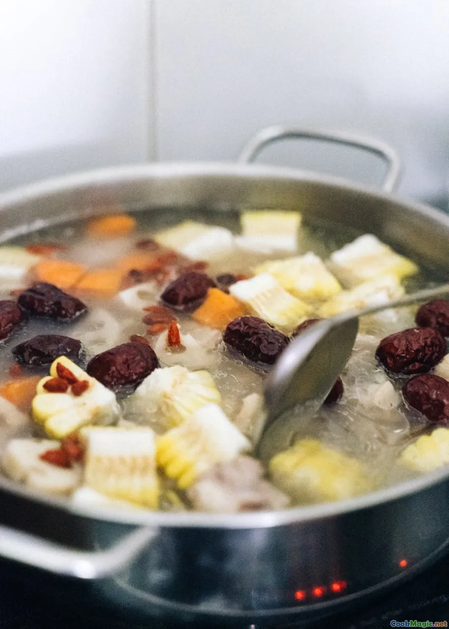 vegetable broth, simmering pot, ingredients