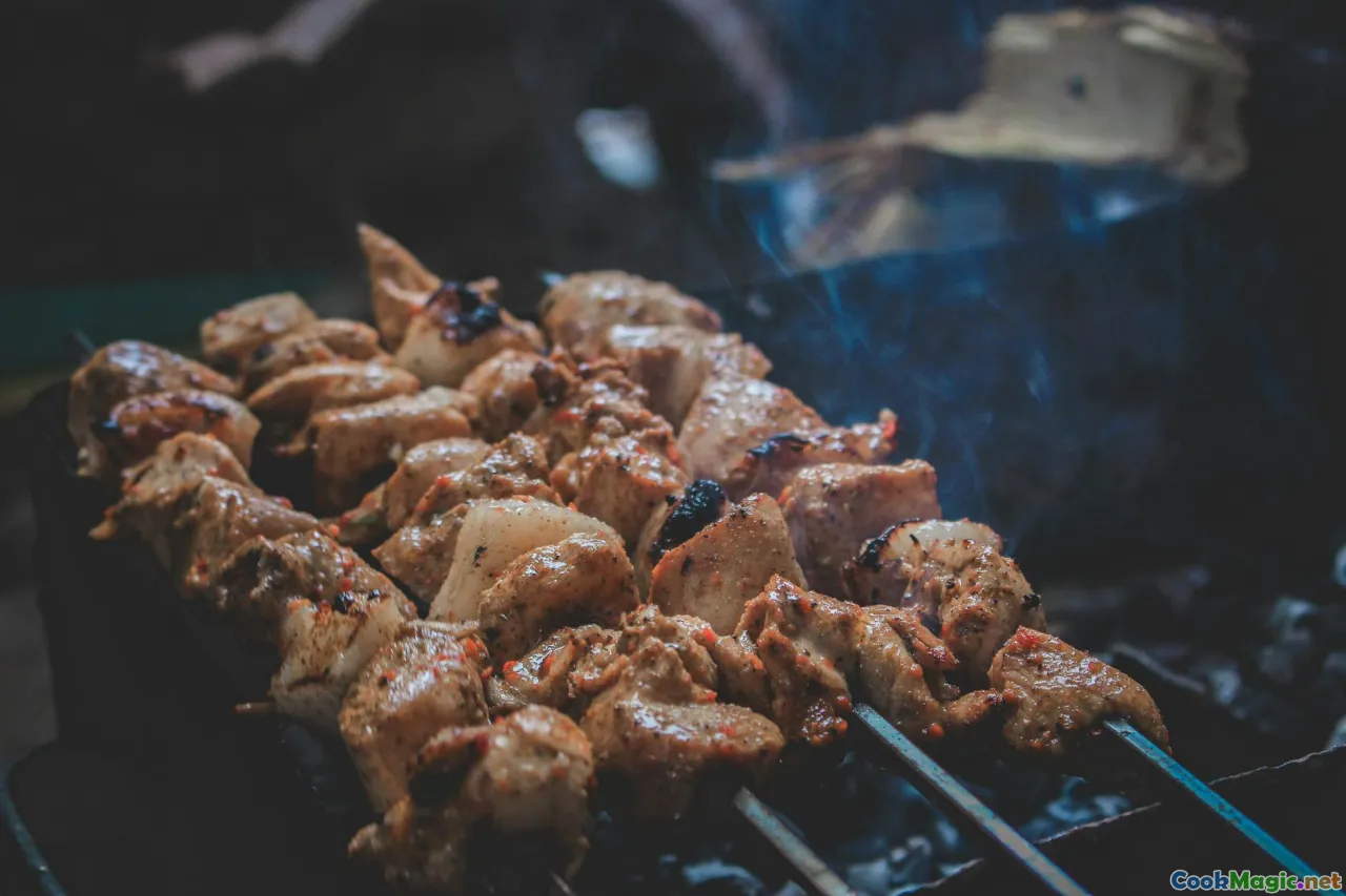 wok stir-fry, grilling, charcoal, spice grinder