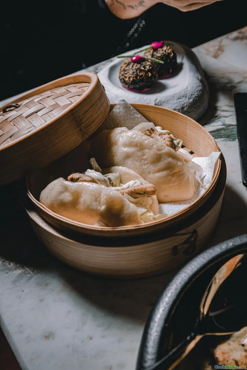 xiao long bao, sheng jian bao, Chaozhou dumplings, regional dim sum