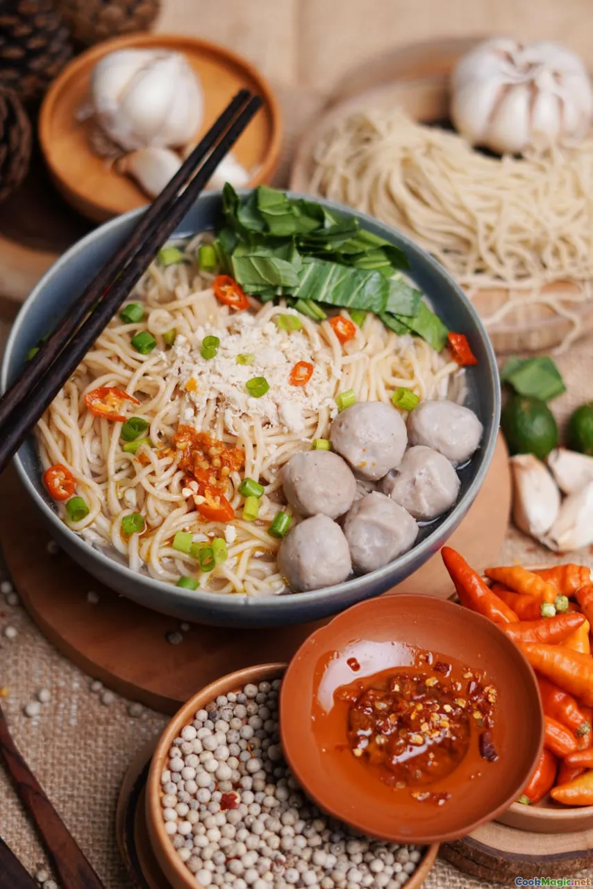 Comparing Soto Variations Across Indonesian Regions