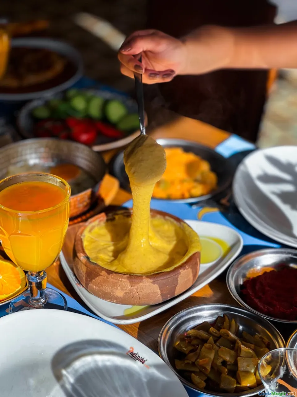 Modernizing Portuguese Sausage in Island Breakfast Offerings