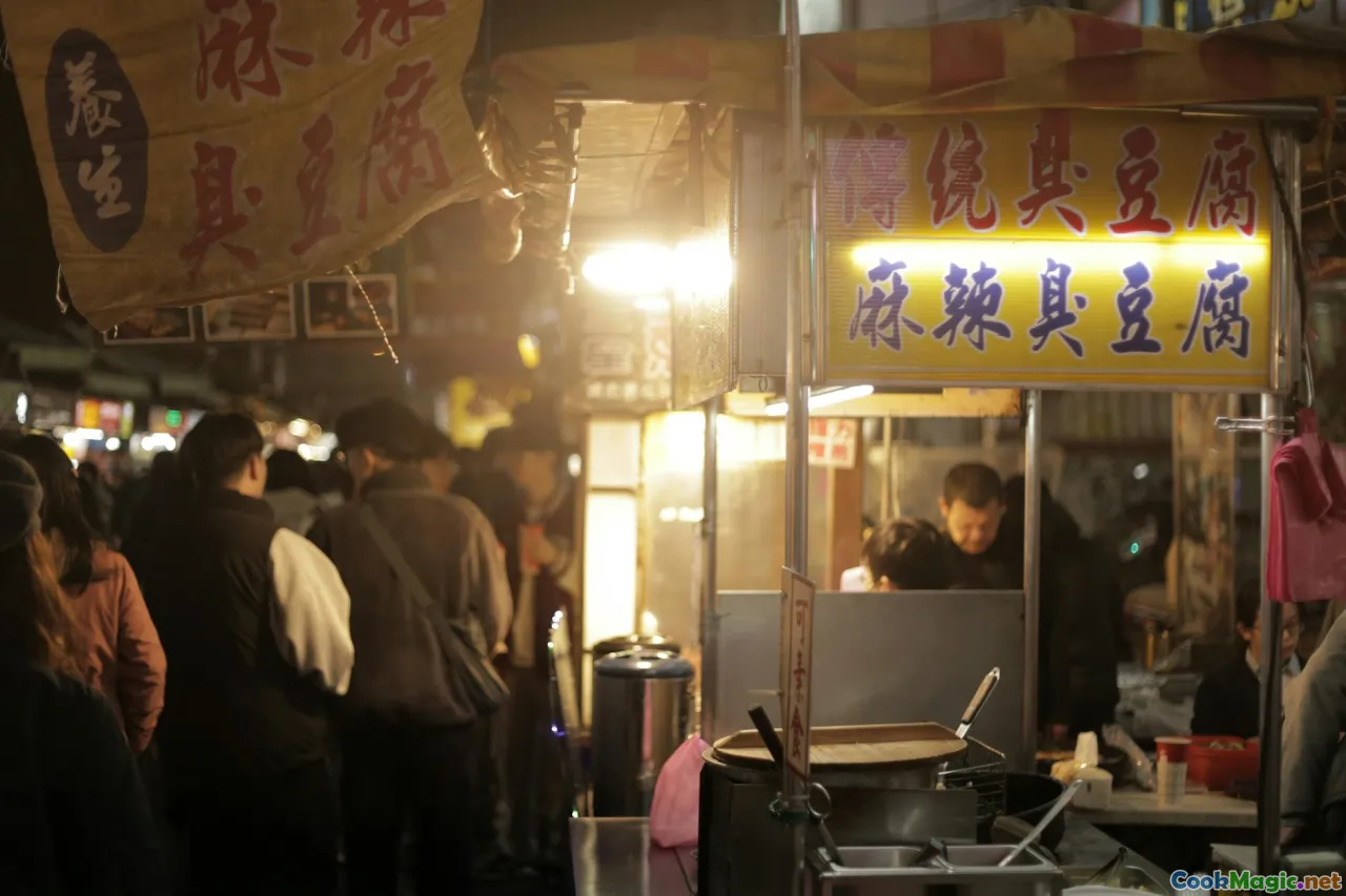 Regional Street Food Fairs Driving Culinary Tourism Trends