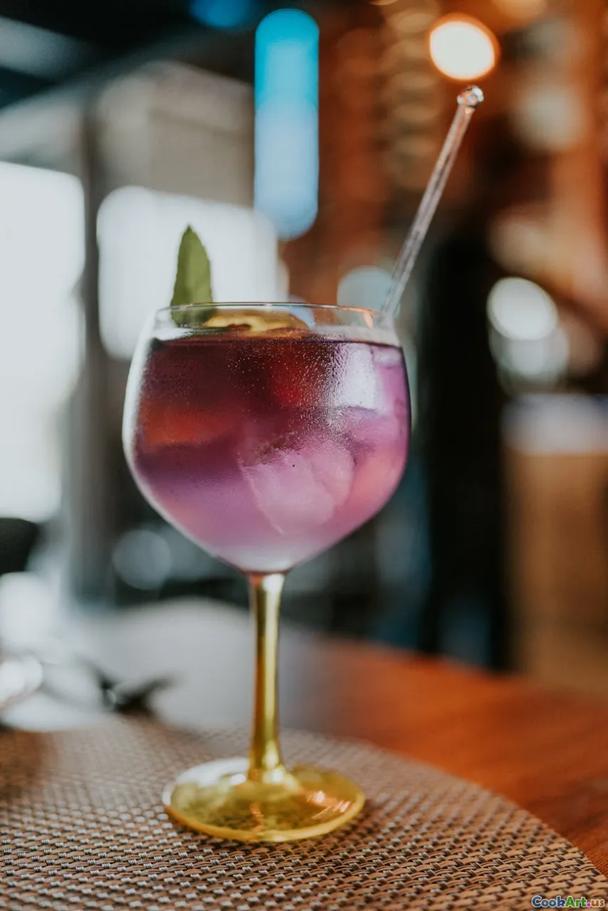 Sygnatury Drinków z Słynnych Barów